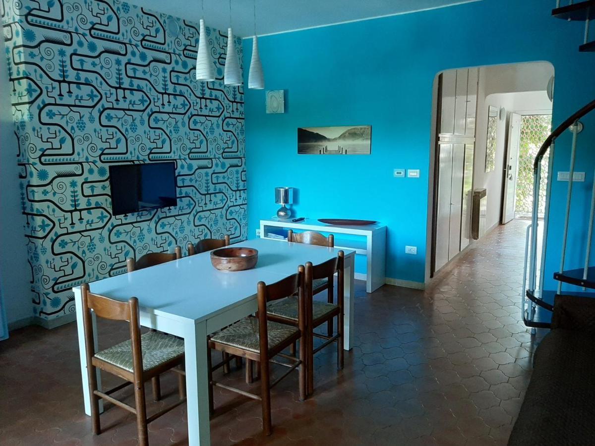 Appartamento Genziana - Con Vista Piscina E Garage Sirmione Extérieur photo