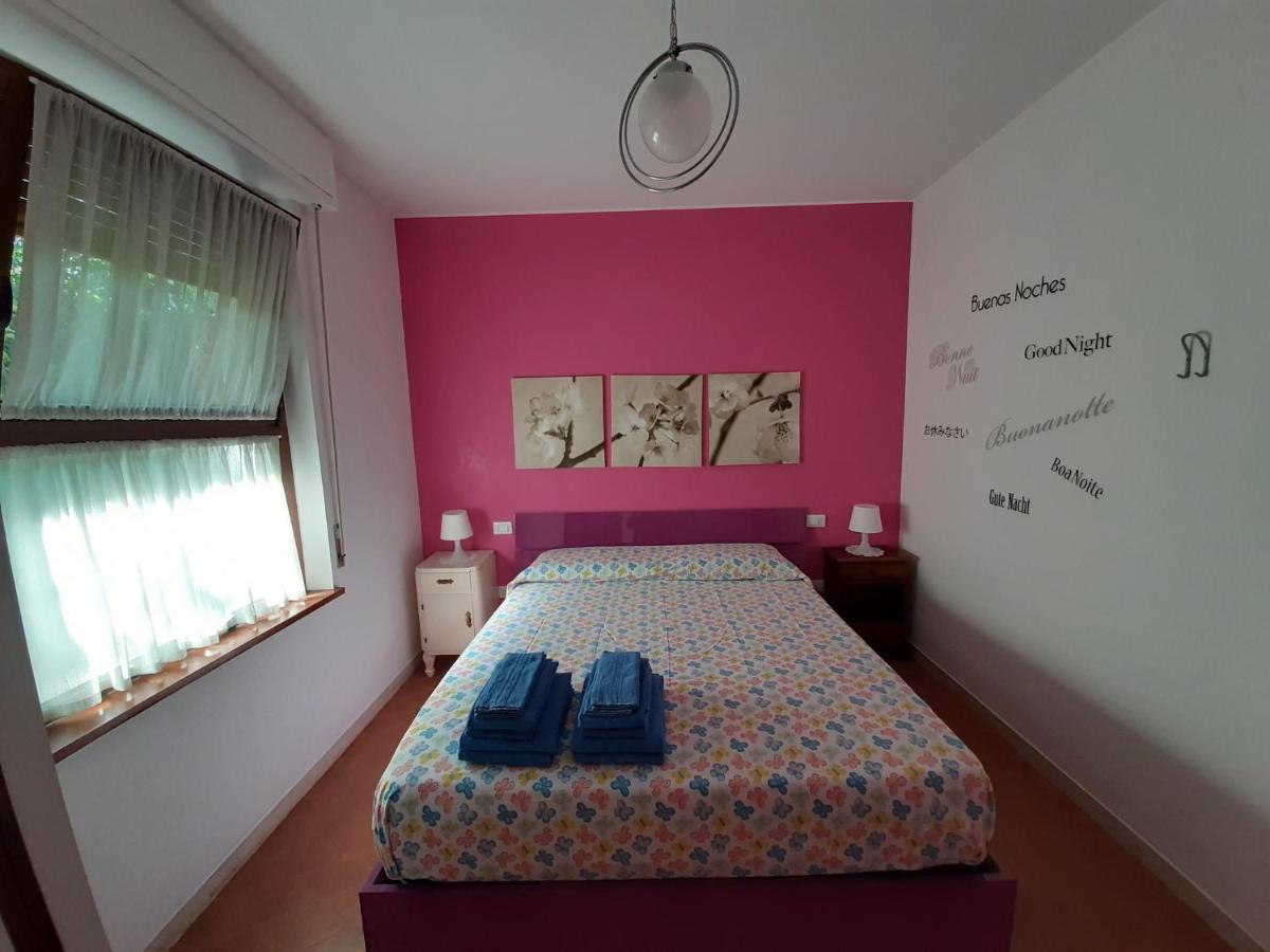 Appartamento Genziana - Con Vista Piscina E Garage Sirmione Extérieur photo